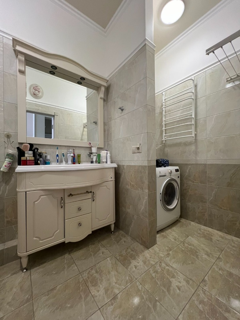 продажа однокомнатной квартиры номер A-172955 в Приморском районе, фото номер 15